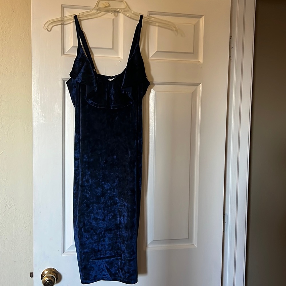 Lascana spaghetti strap holiday dress with adjustable straps. Size 10